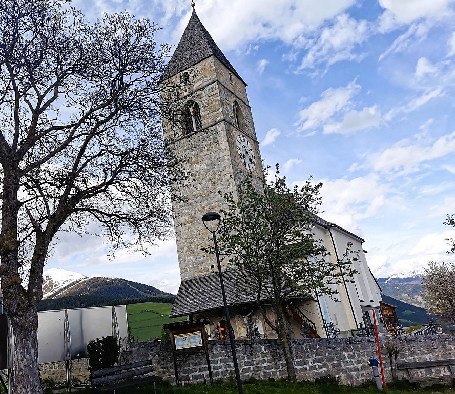 Panorama Living Dolomites: die Kirche von Mühlbach