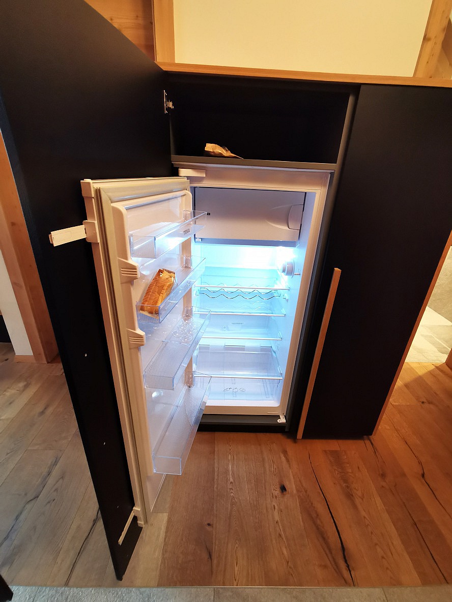 Kessler's Mountain Lodge: Kühlschrank und Stauraum für Lebensmittel