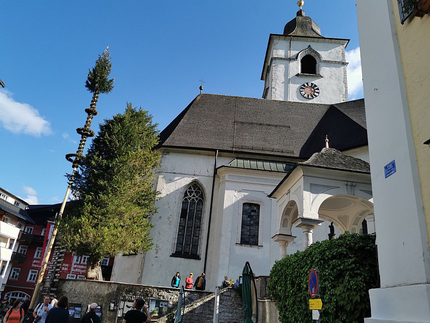 Im Weissen Rössl: in der Wallfahrtskirche St. Wolfgang gibt es einen der berühmtesten Gotik-Altäre der Welt zu bestaunen
