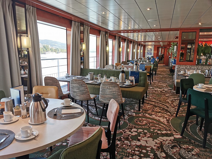 nicko cruises: Blick in das Restaurant