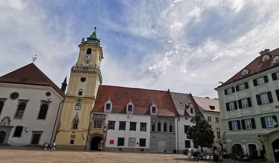 nicko cruises: das alte Rathaus in Bratislava