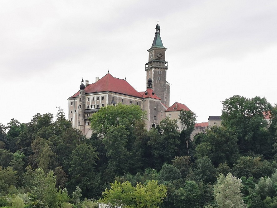 nicko cruises: Schloss Wallsee in Niederösterreich