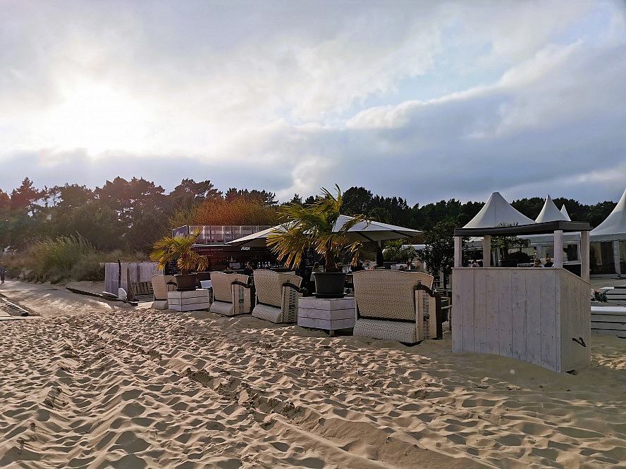 Strandhotel Heringsdorf: die Strandbar ist nicht weit entfernt vom Hotel